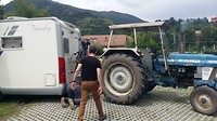 Camper vastgereden