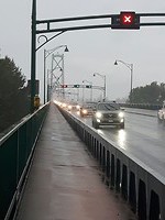 Lion bridge in de regen