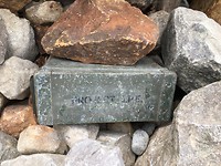 Geocaching = APE cache