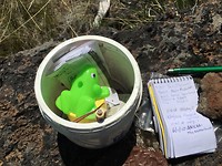Geocachen - logboek getekend cache Rest-Area