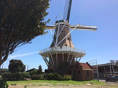 Daar bij die molen......