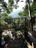 De meest schitterende badkamer!! Look at the view!!