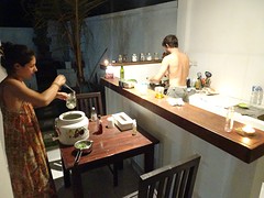 Pol cooking, Nina making Mojito ;)
