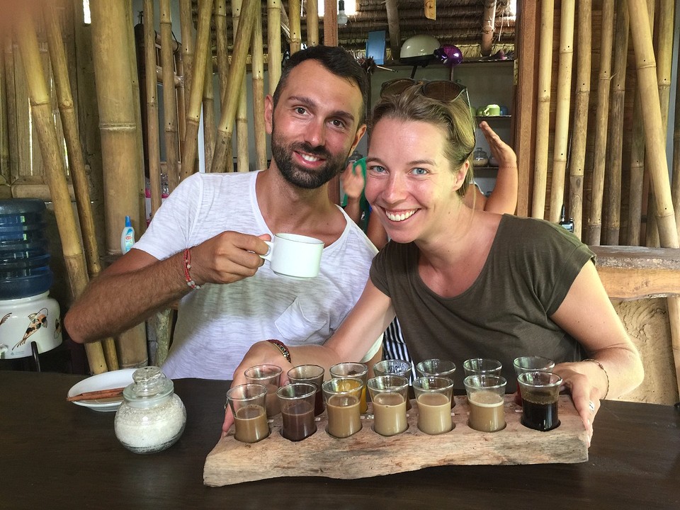 Tasting coffee and tea, mjummie