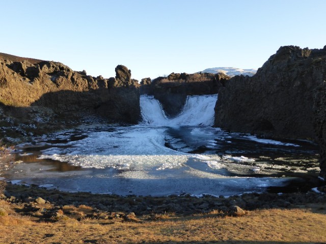 Hjálparfoss waterval