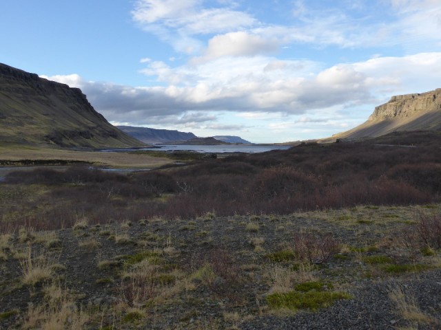 Het fjord Hvalfjörður