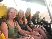 In de woestijn met Nina en Celeste