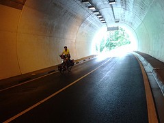 Tunnels. Soms wat smal met autoverkeer
