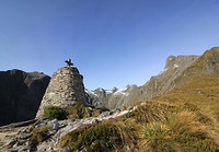Het memorial bovenop de top