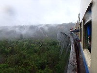 De brug van Mandalay naar Hsipaw