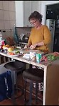 Aan het koken bij Juan Carlos thuis (noedels)