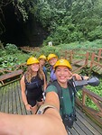 Iggi, Ella, Fränzi, Mariska: Bat cave tour