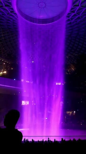 Waterval, vliegveld Singapore