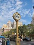 5th Avenue clock