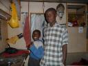 16) Isaak en Patience bewonderen ons huis