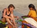 4)Ook op het strand vanalles te koop.
