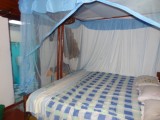 32) Knusse kamer
