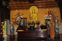 Binnen in pagode.