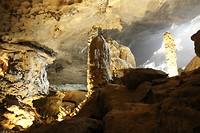 Surprise Cave, Halong Bay