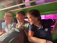 Gezellig in de taxi.