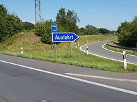 Ausfahrt (enorme stad In Duitsland)😂😂