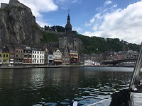 ons uitzicht op Dinant vanaf de boot