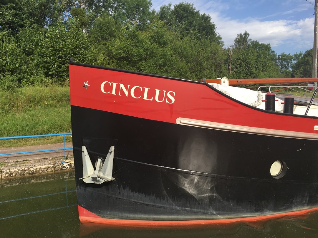 De boot van Sasja en Ekko