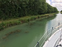 de vele warerplanten onderweg betekent ook dat het "wierpotje" moet worden geleegd (tbv koelwater)