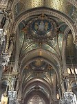 schildering in de Basilique Notre Dame de Fouviere met veel goudverf