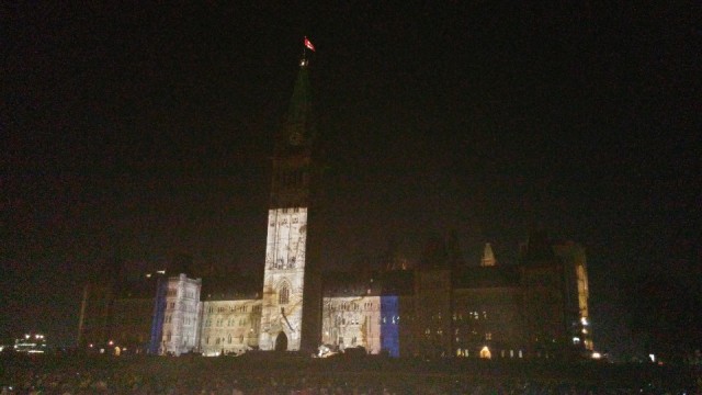 Geschiedenis Canada geprojecteerd op het parlemensgebouw