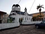 rust en vrede kerk van schuin voor