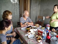 Weer aan tafel