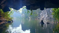 Trang An boat tour