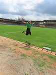 Springen in een heus voetbalstadion