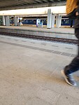 Op het station, wachten op de ICE