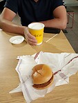 Tussenstop bij een bepaalde fast food keten