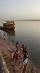 Mensen wassen zichzelf in de ganges