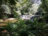 Waterval bij camping Ancora