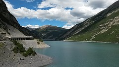 Meer na tunnel bij Zwitserse grens bij Livigno