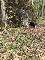 An enormous boulder left by the glacier, 11.000 years ago.