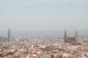 Uitzicht vanuit het Park Guell op Sagrada Familia