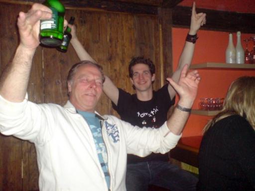 Hands up!