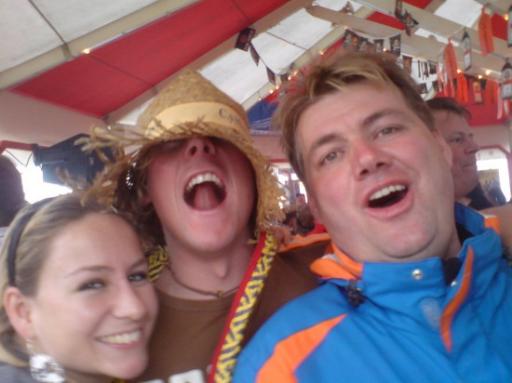 Claudia, Erik en DER Toni