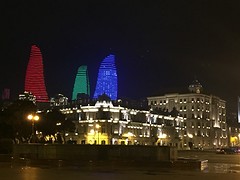 De Flame Towers van Baku