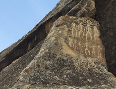 De rotstekeningen van Qobustan