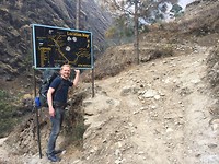 De afslag naar Tsum Valley