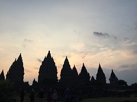 Prambanantempel bij zonsondergang