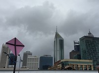 Donkere wolken boven Perth