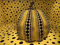 En alweer die pompoen van Yayoi Kusama