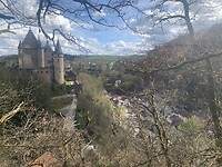 Zicht op Vianden met kasteel